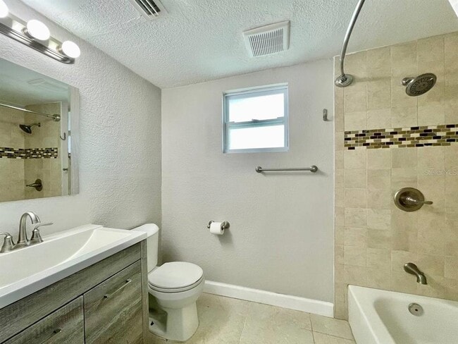 Building Photo - 7108 S Mascotte St