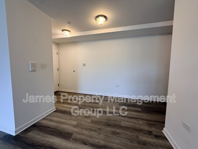Building Photo - 831 Mcintosh Ct