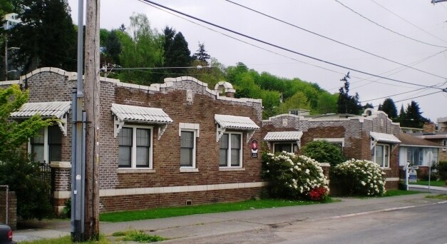 Building Photo - 2246 Alki Ave SW
