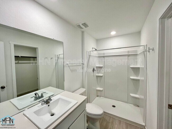 Building Photo - 12931 Kathleen St