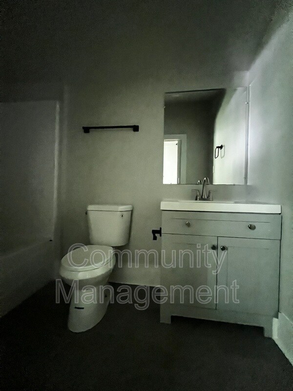 Building Photo - 1717 Bynum Ave