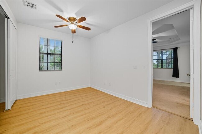 Building Photo - 13011 Riverwalk Cir N