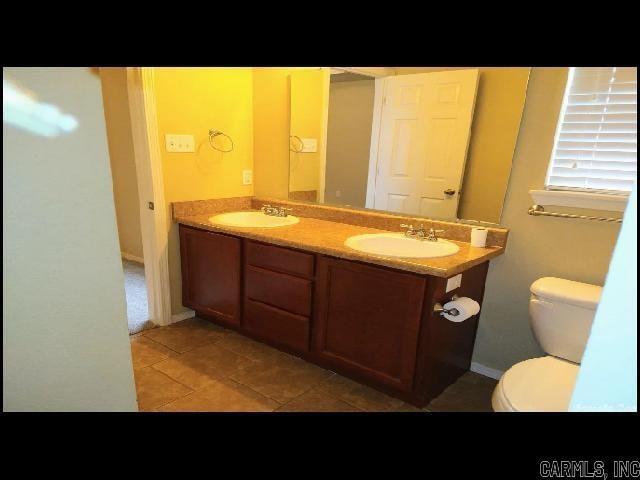 Building Photo - 316 Saunders Dr