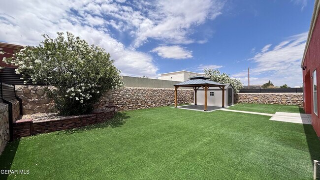 Building Photo - 3537 Tierra Vergel Dr