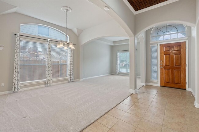Building Photo - 1104 Lynsenko Dr