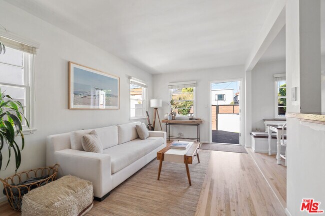 Building Photo - 668 Marr St