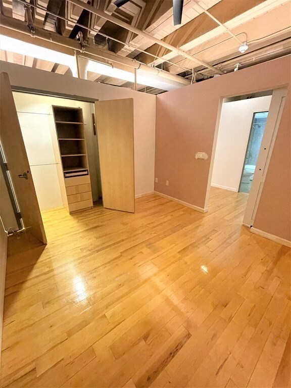 Building Photo - 111 Beach St