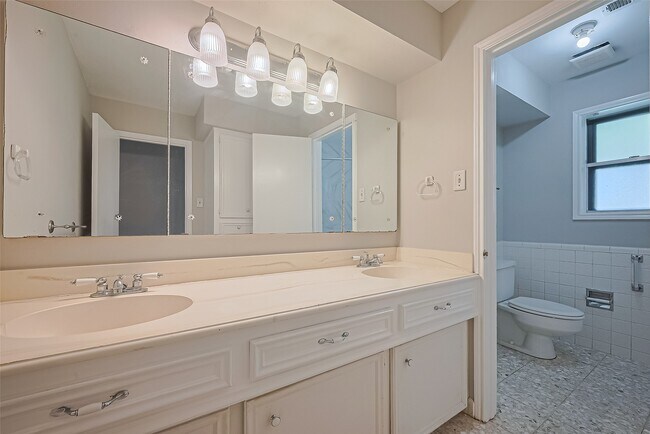 Building Photo - 3518 Rolling Green Ln