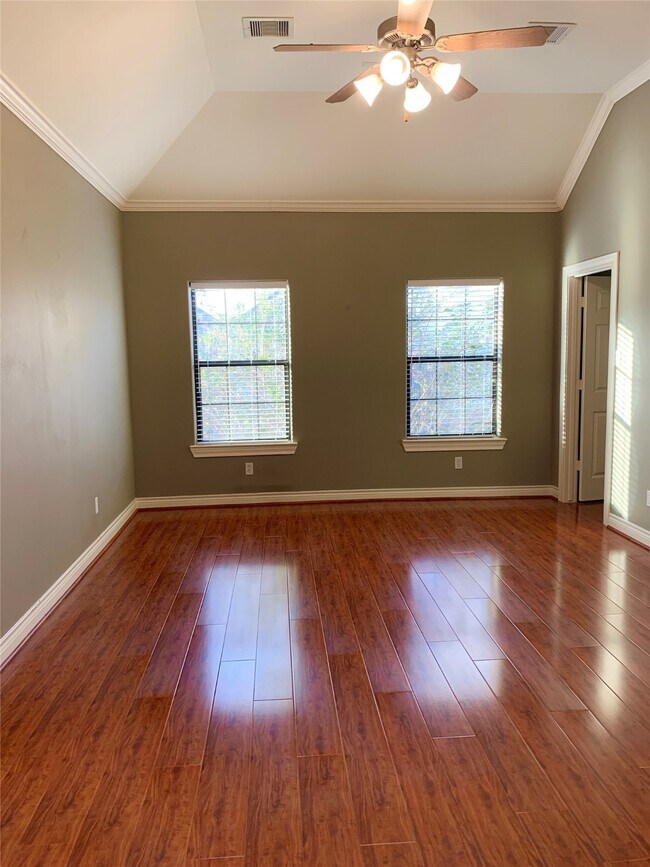 Building Photo - 9033 Creekstone Lake Dr