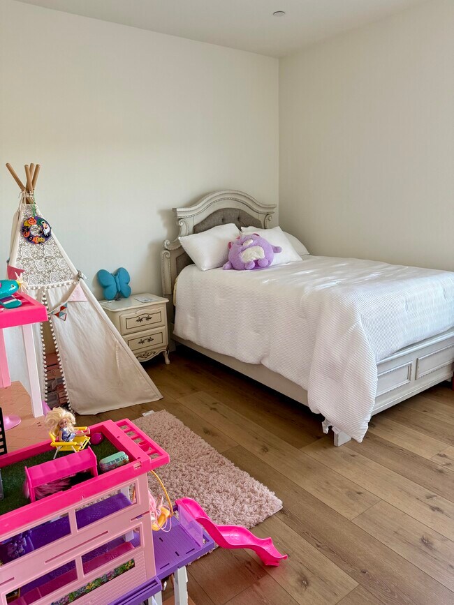 Building Photo - 8307 Basalt St