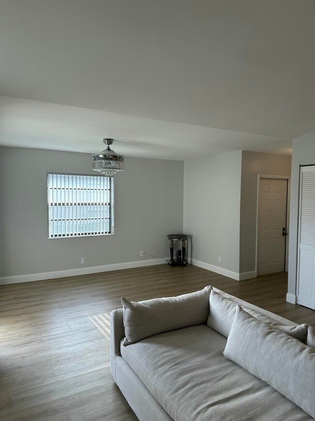 Building Photo - 3795 Silver Lace Ln