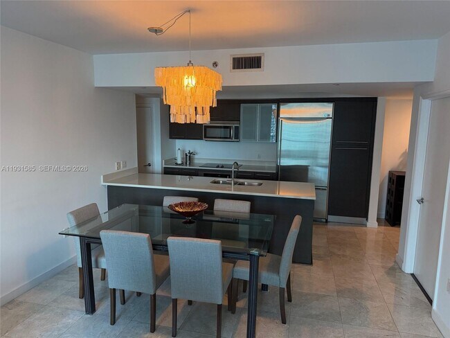 Building Photo - 500 Brickell Ave