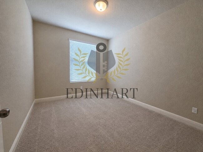 Building Photo - 1138 S Simon St