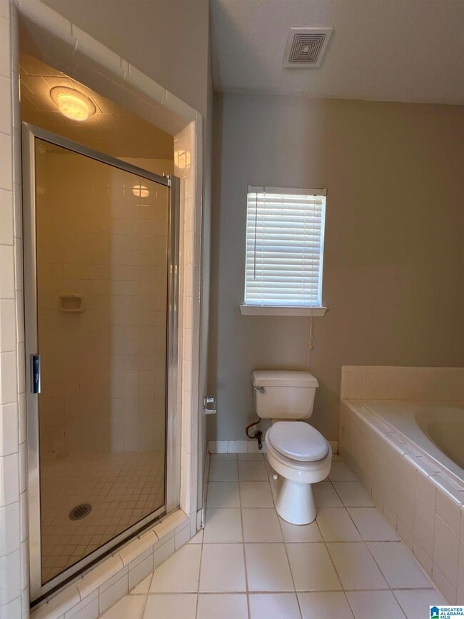Building Photo - 6122 Summer Side Dr