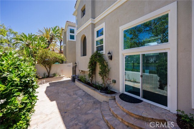 Building Photo - 225 Montana Del Lago Dr