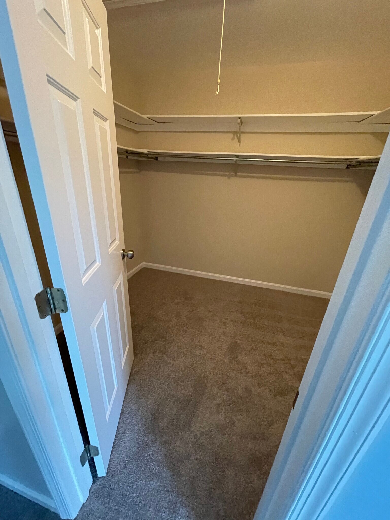 Master Bedroom Closet - 106 Fawn Rdg N