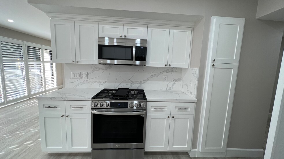 Building Photo - 4500 Whitsett Ave