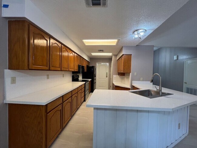 Building Photo - Winfield Subdivision