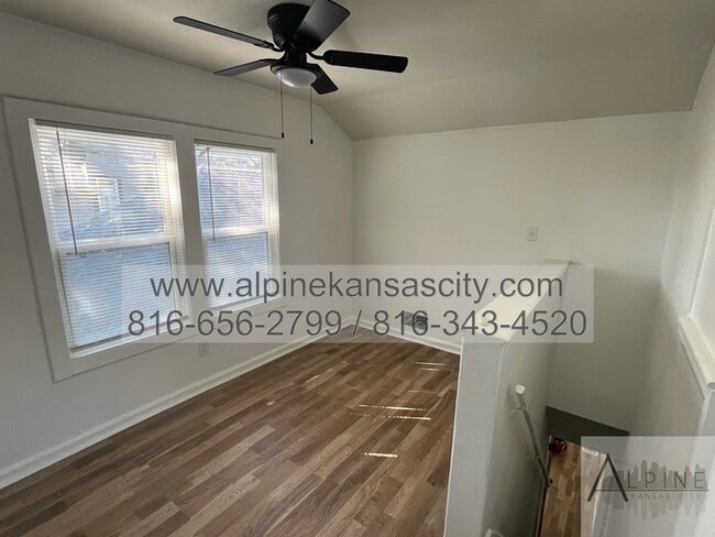 Building Photo - Updated NE Home, Garage, Section 8 OK! Fen...