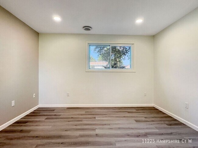 Building Photo - 11225 Hampshire Ct W
