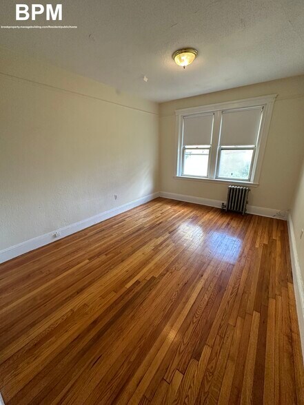 Building Photo - 24 Colborne Rd