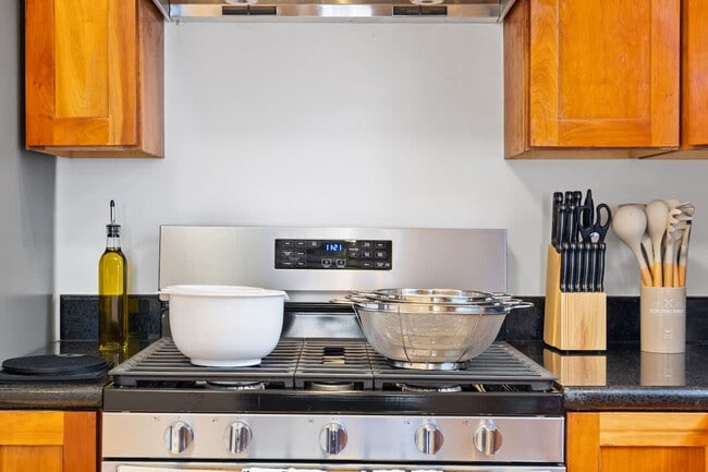 Building Photo - 2216 18th Ave