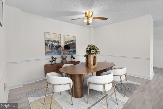 Building Photo - 5300 Holmes Ln