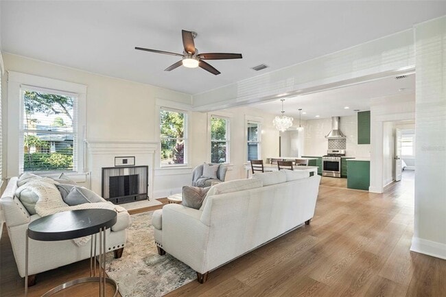 Building Photo - 5709 N Suwanee Ave