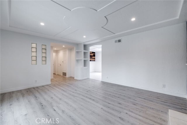 Building Photo - 9472 Tiki Cir
