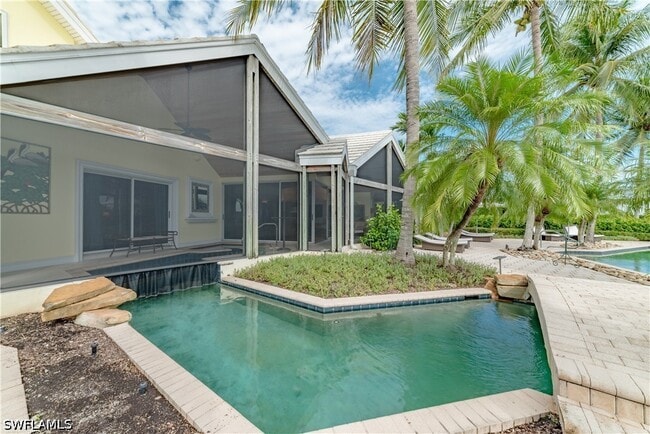 Building Photo - 883 Galleon Dr