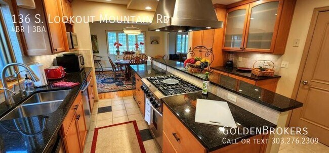 Building Photo - 136 S Lookout Mountain Rd