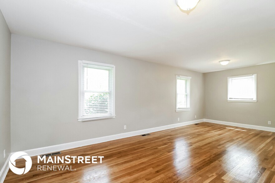 Building Photo - 2114 Haymount St