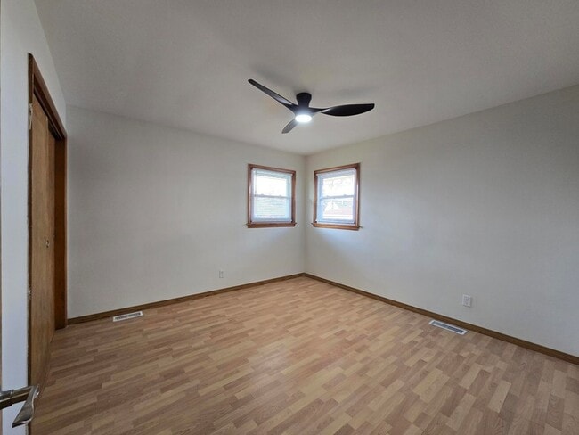 Building Photo - 7230 Beech Ave