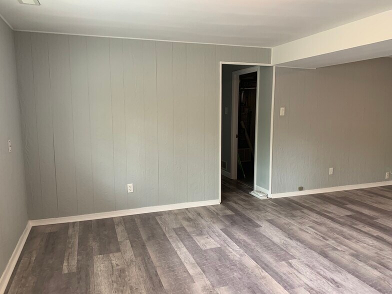 Building Photo - 5608 Sky Hill Dr