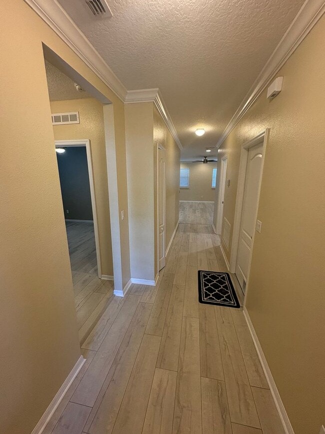 Building Photo - 3 Bed / 2 Bath Home w/ Solar Panels!