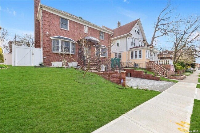 Building Photo - 87-67 Chevy Chase St