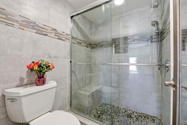 Building Photo - 1361 S Ocean Blvd