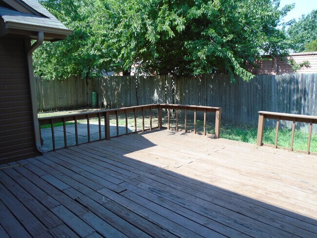 Building Photo - Nice 1 Story Home in Grand Prairie in Dall...