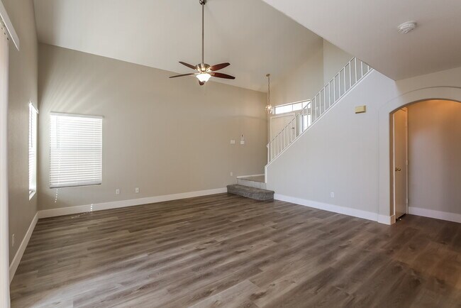 Building Photo - 4729 Cliff Breeze Dr