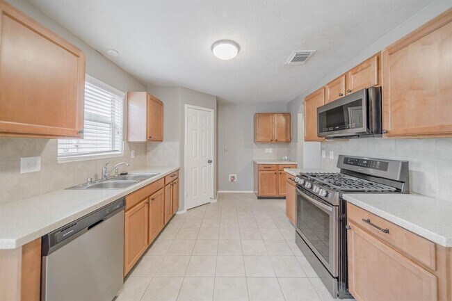 Building Photo - 9322 Canady Park Ln
