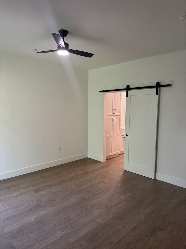 Building Photo - Newly built homes with City of Redding solar!