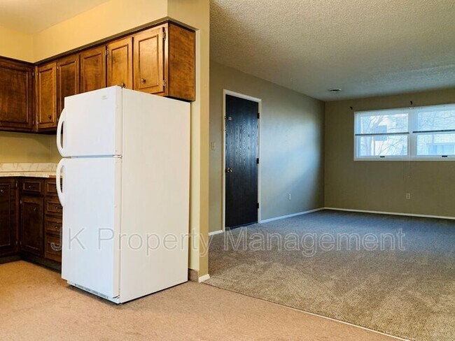 Building Photo - 4236 Central Ave