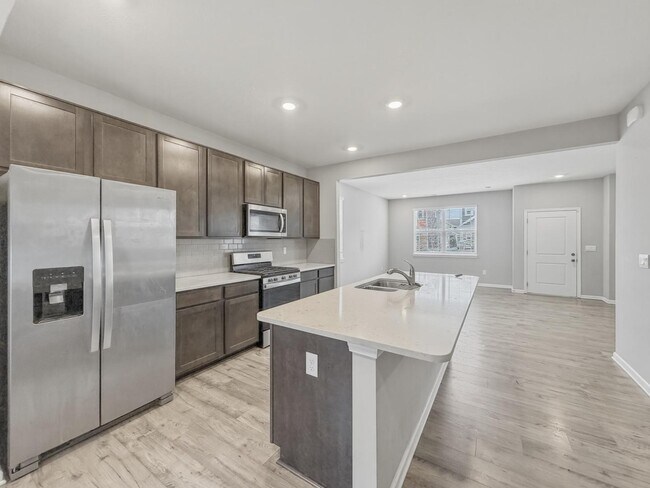 Building Photo - 2557 Plano Dr