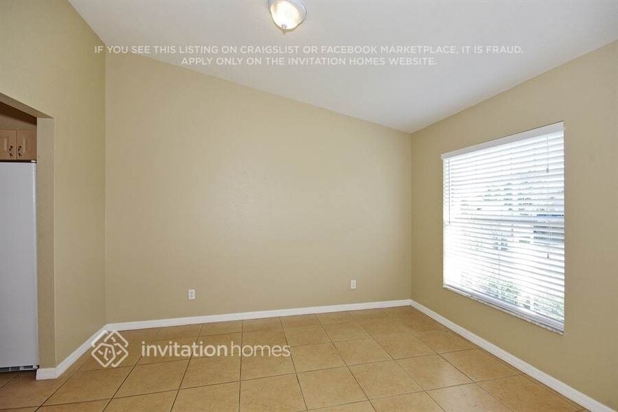 Building Photo - 643 Parakeet Ct