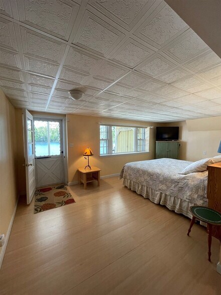 Building Photo - 94 Harbor Rd