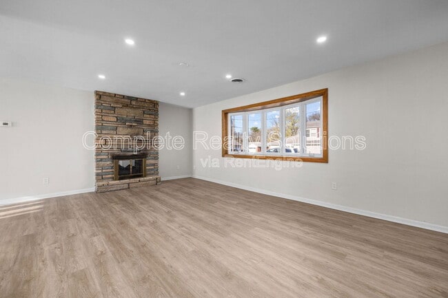 Building Photo - 1503 Wexford Ave