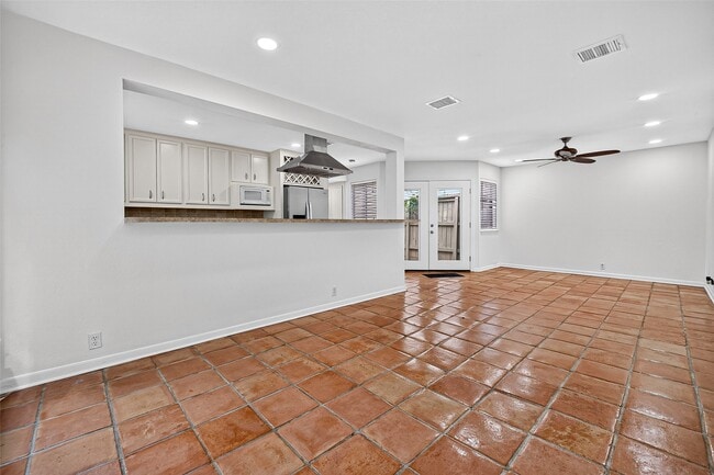Building Photo - 1344 Chardonnay Dr