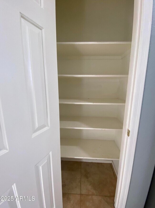 Building Photo - 18231 N Coyote Lakes Pkwy