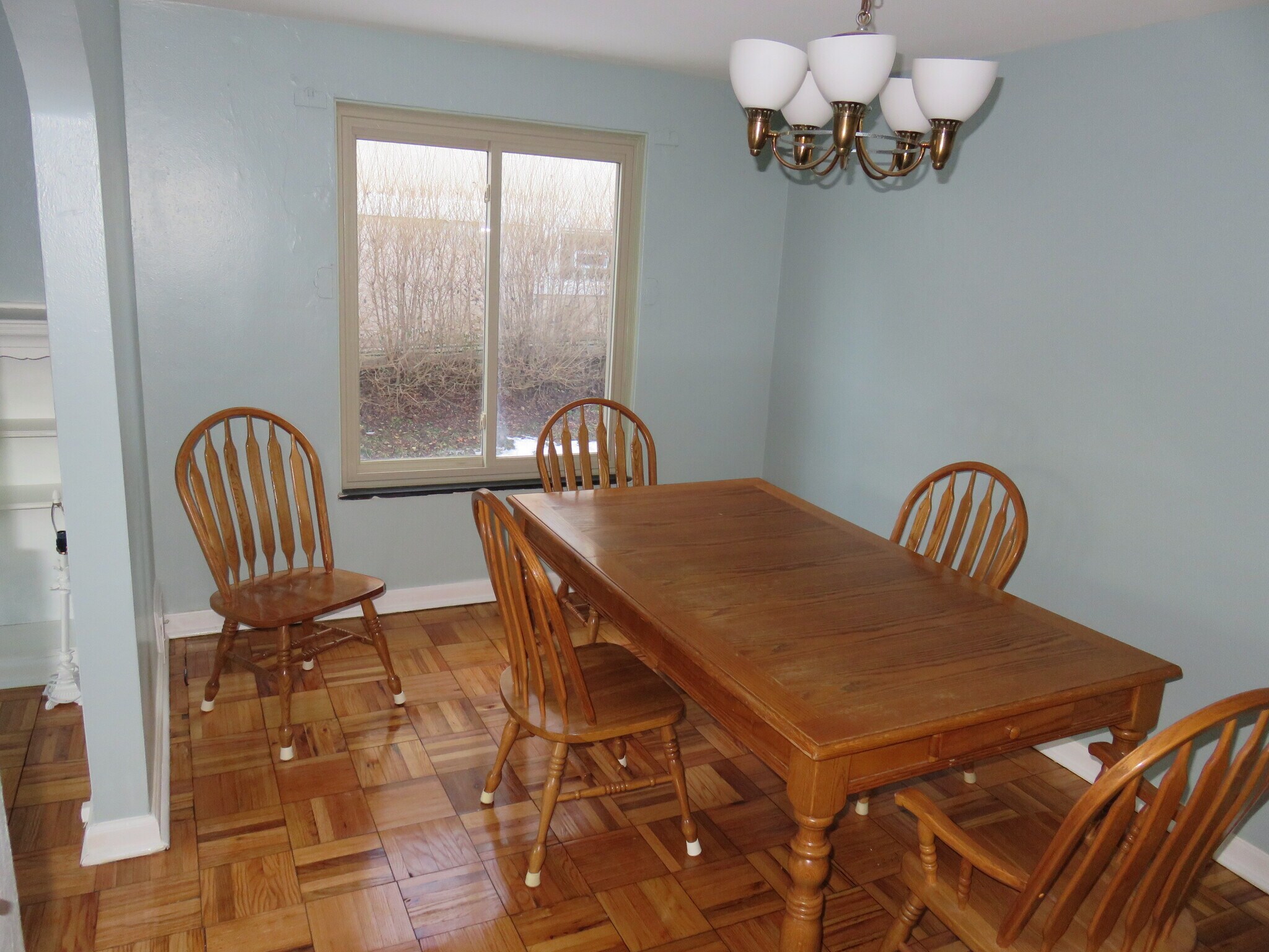 Dining Room - 411 Roosevelt Ave