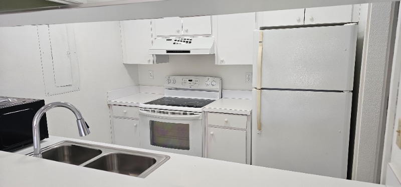 Building Photo - 181 Palm View Ct